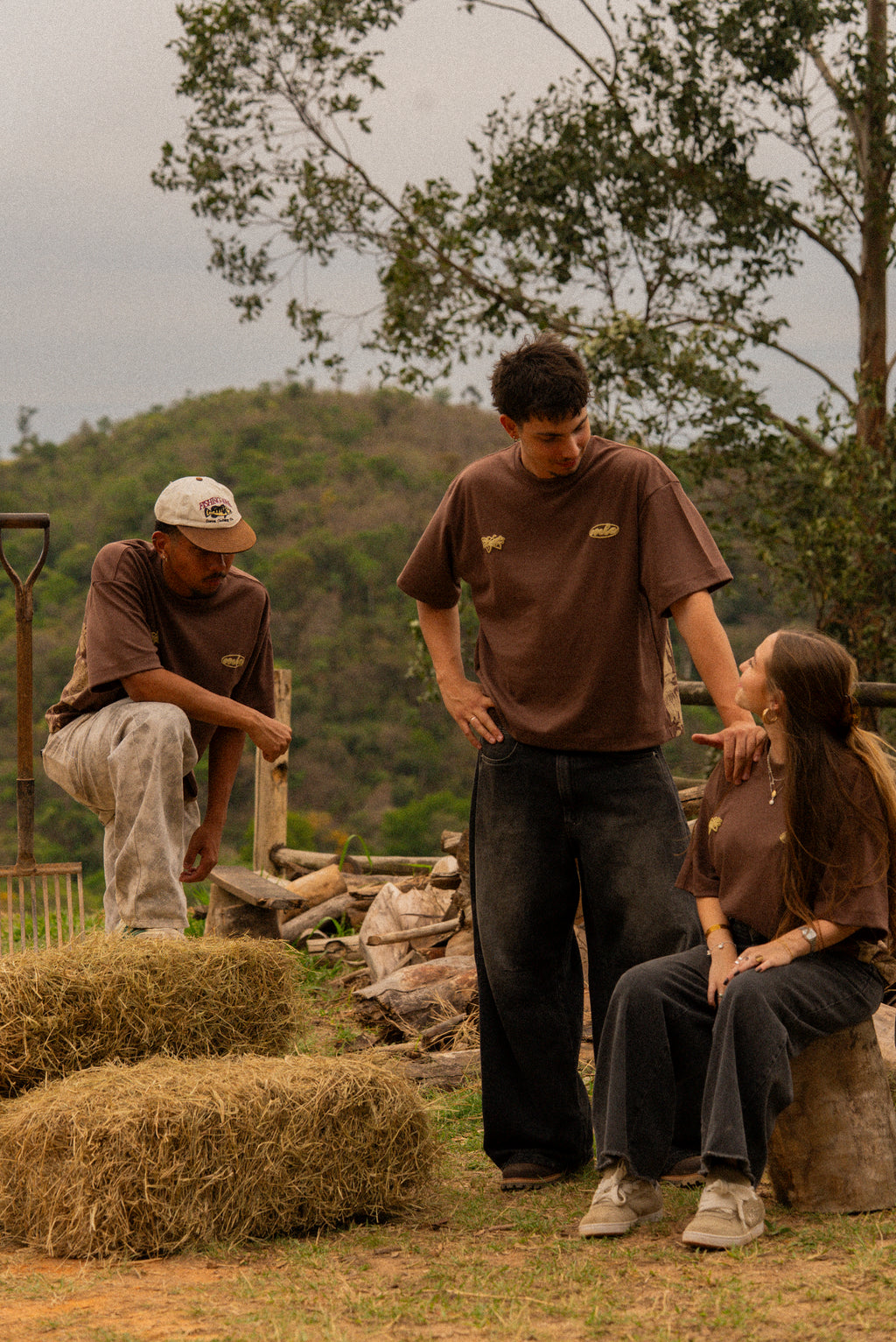 Overboxy marrom akakor