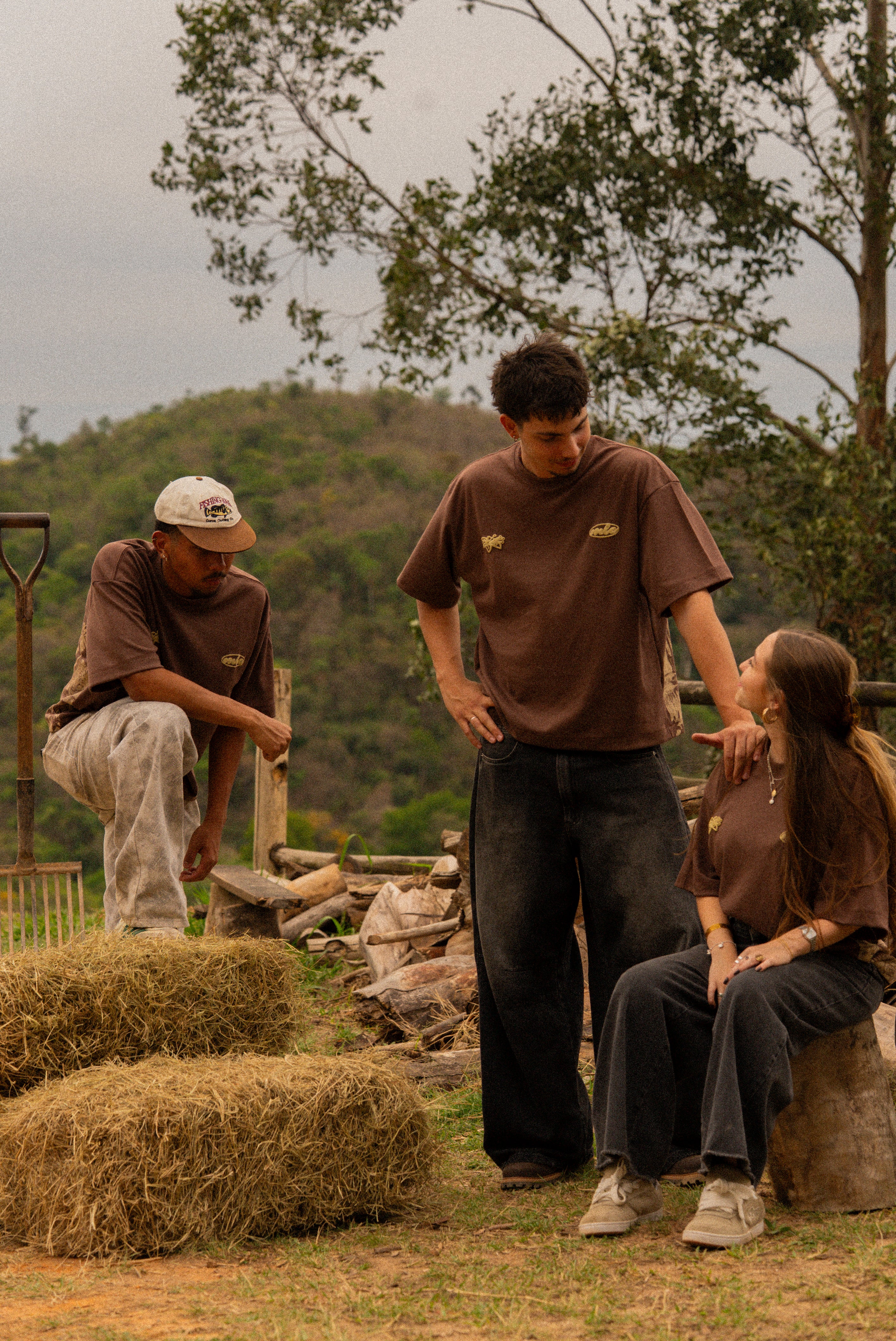 Overboxy marrom akakor