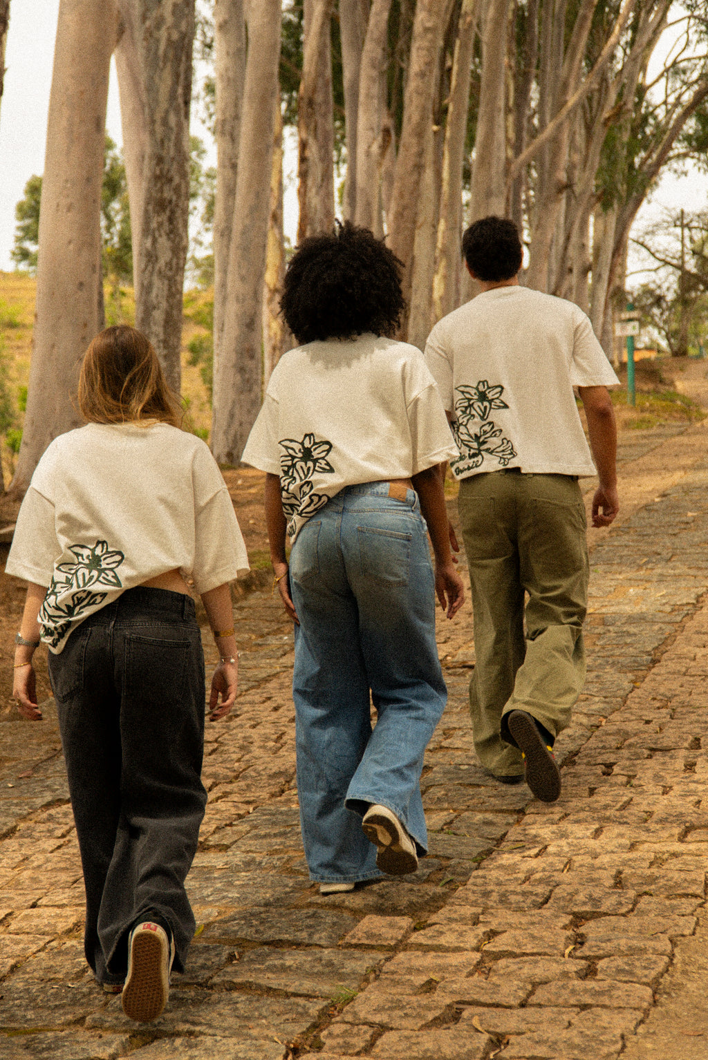 Overboxy branca gérbera